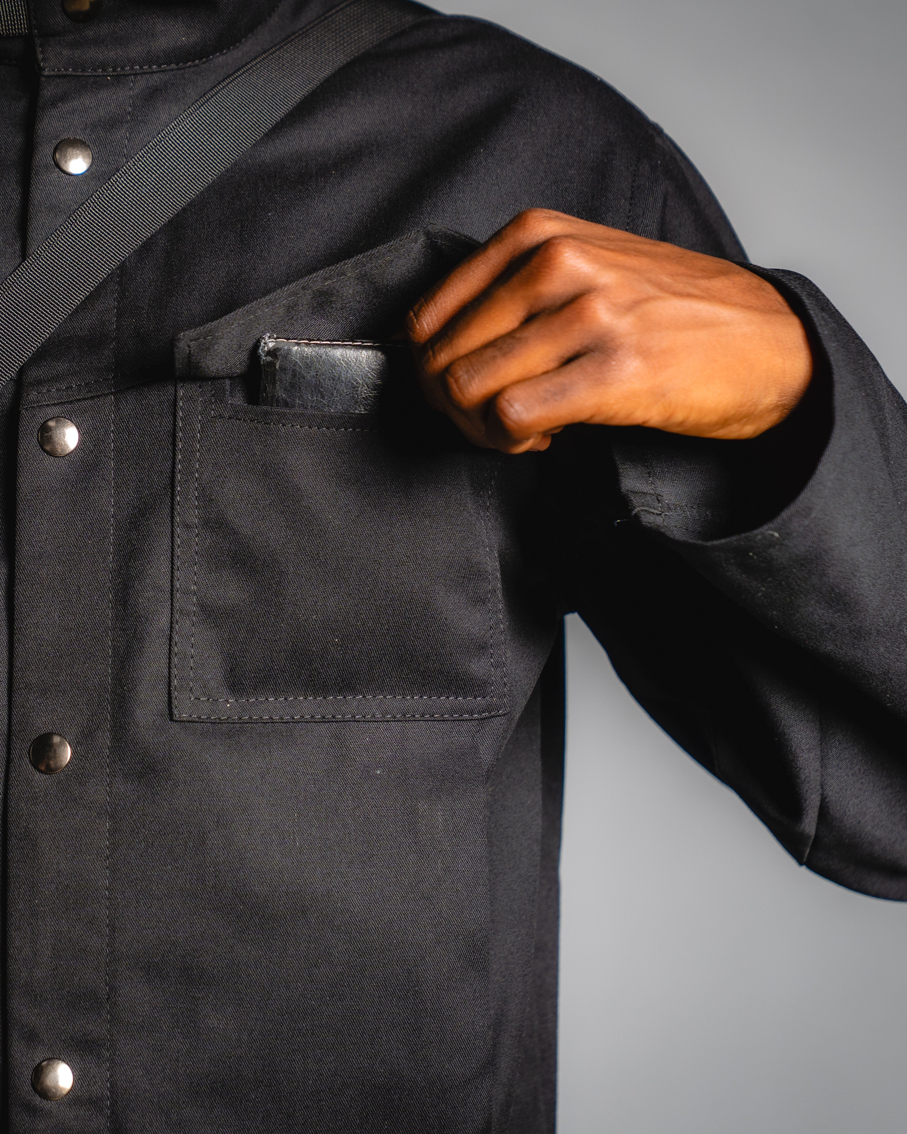 ARTRIA/Forme-01_Overshirt_Black