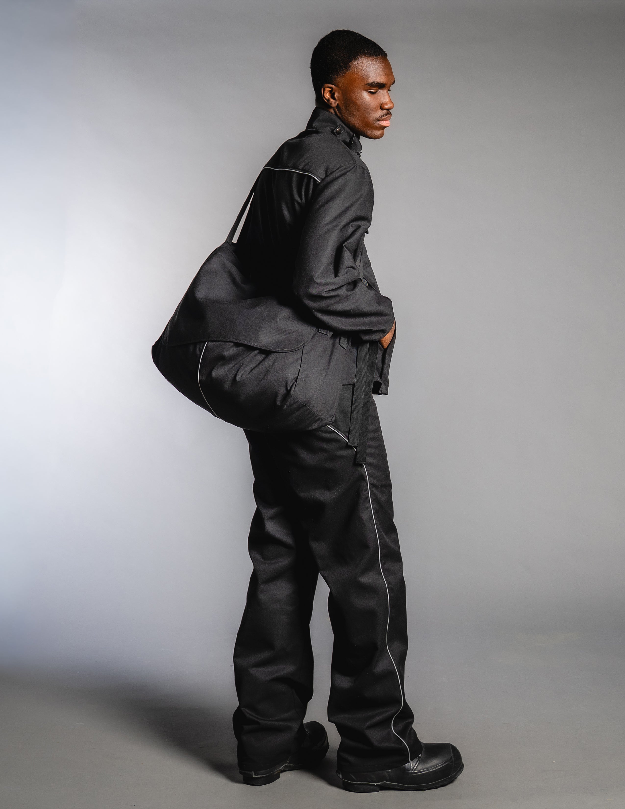 ARTRIA/Forme-01_Bag_Black